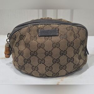 Gucci Tan/Brown GG Monogram Cosmetic Bag,‎ Bamboo Zipper Pull